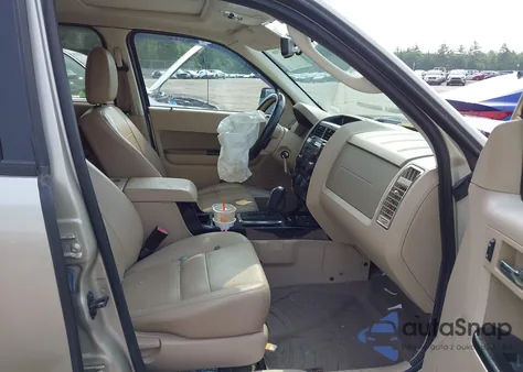 2011 Ford Escape Limited z USA, uszkodzony, nr VIN 1FMCU9EG0BKB69899